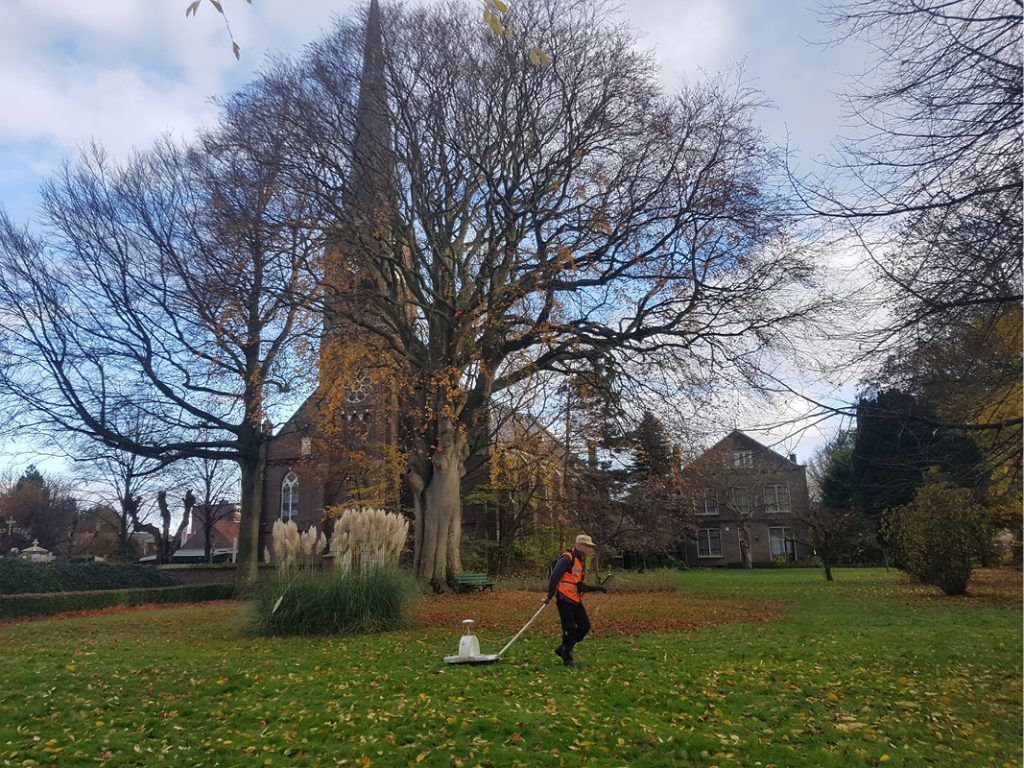 Een deel van de geschiedenis van Oudorp ligt onder je voeten. In de tuin bij de Sint Laurentiuskerk zijn de restanten van een schuilkerk gevonden.
