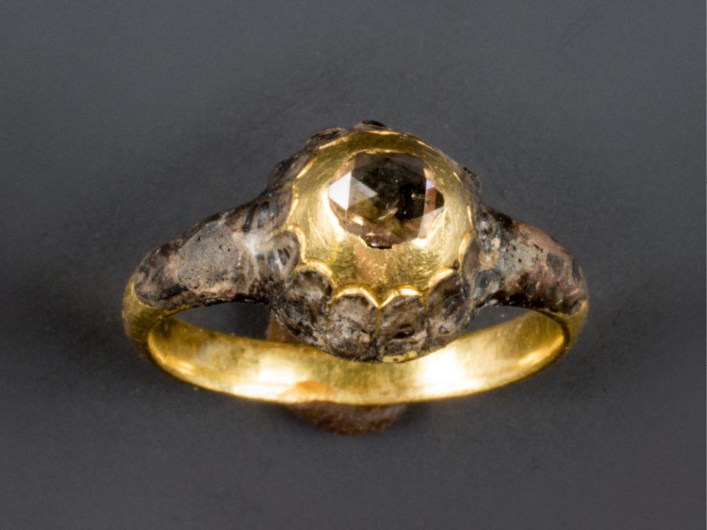 Gouden ring met diamant