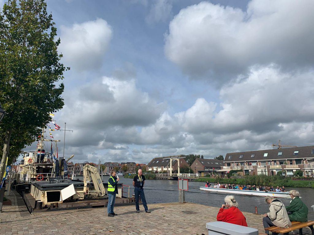 Luisteren naar verhalen over monumentaal vaartuig de Bulgia
