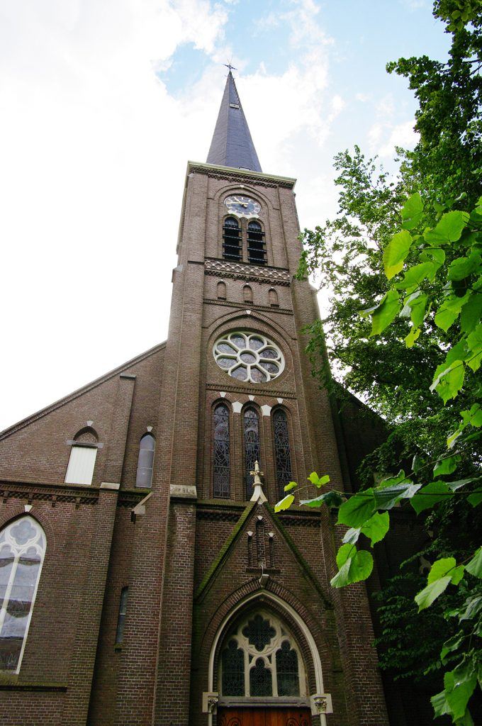 Exterieur St. Laurentiuskerk Oudorp