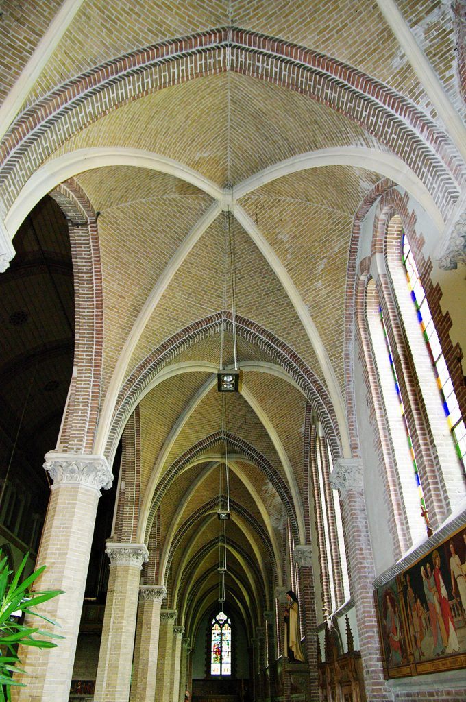 Interieur St. Laurentiuskerk Oudorp