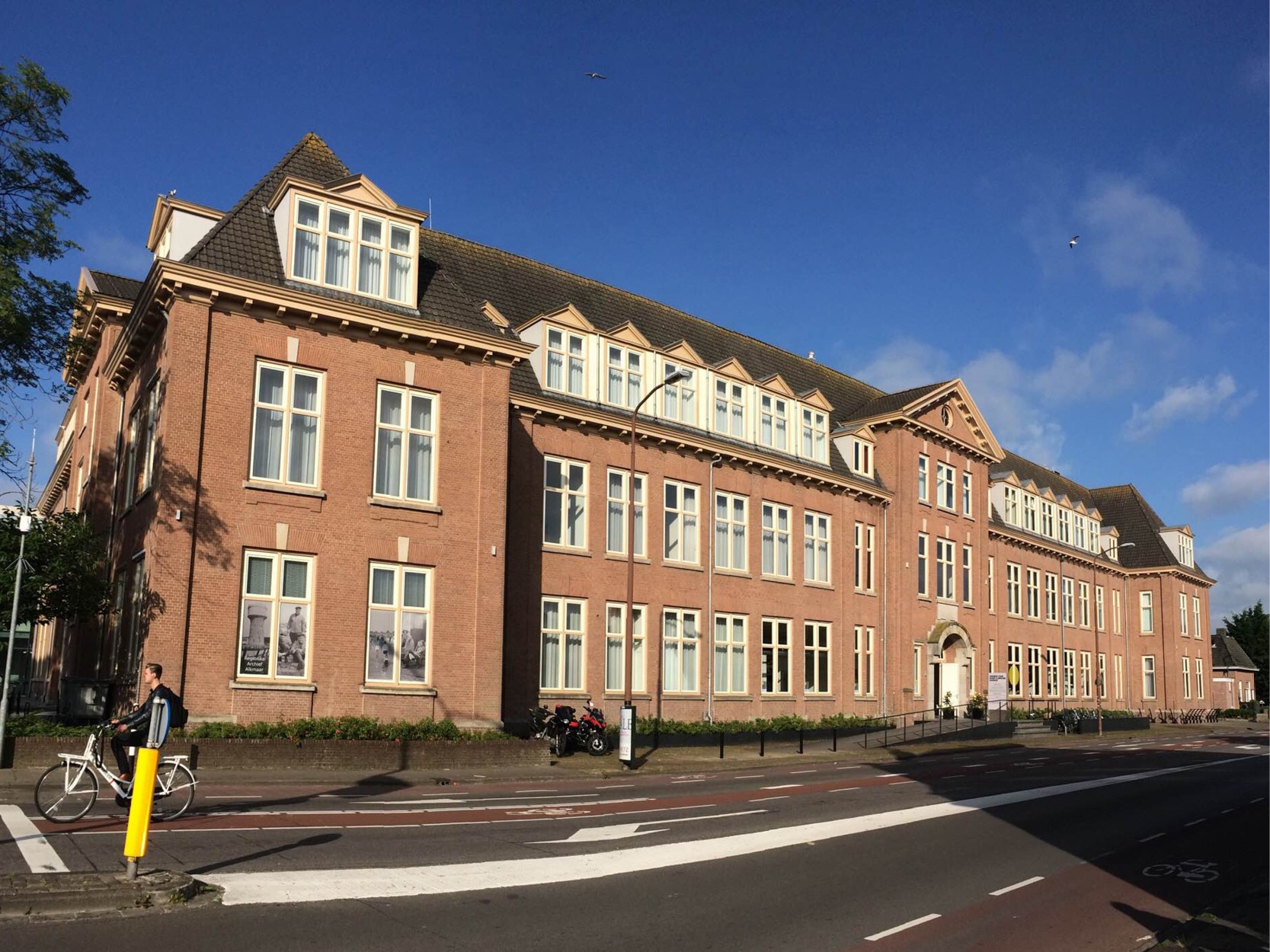 Voormalige Ambachtsschool / Kunstuitleen Alkmaar