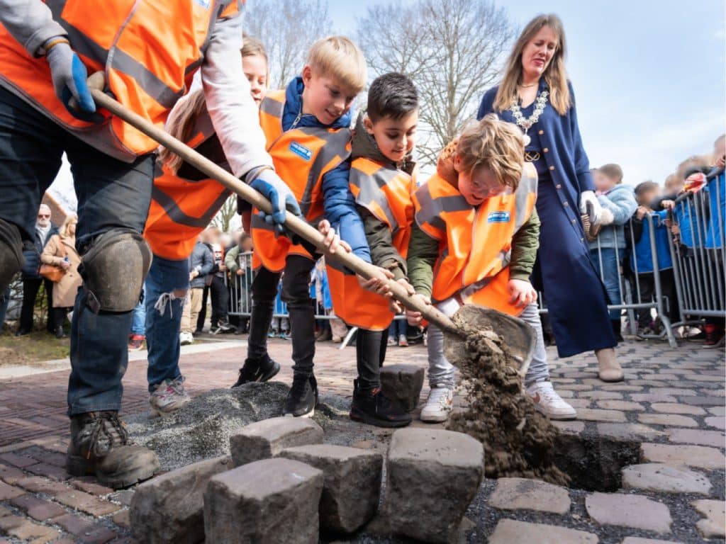 Opening Munnikenweg met burgemeester Anja Schouten. Foto's: Erik Boschman in opdracht van Stadswerk 072