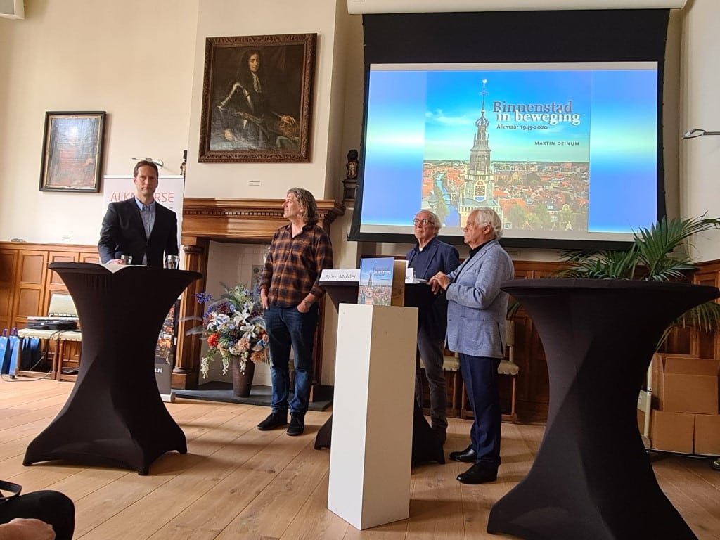 Panelgesprek met onder meer de winkeliersvereniging en de vereniging van bewoners van de binnenstad