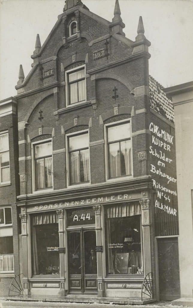 Antiquariaat De Alkenaer. Circa 1920.