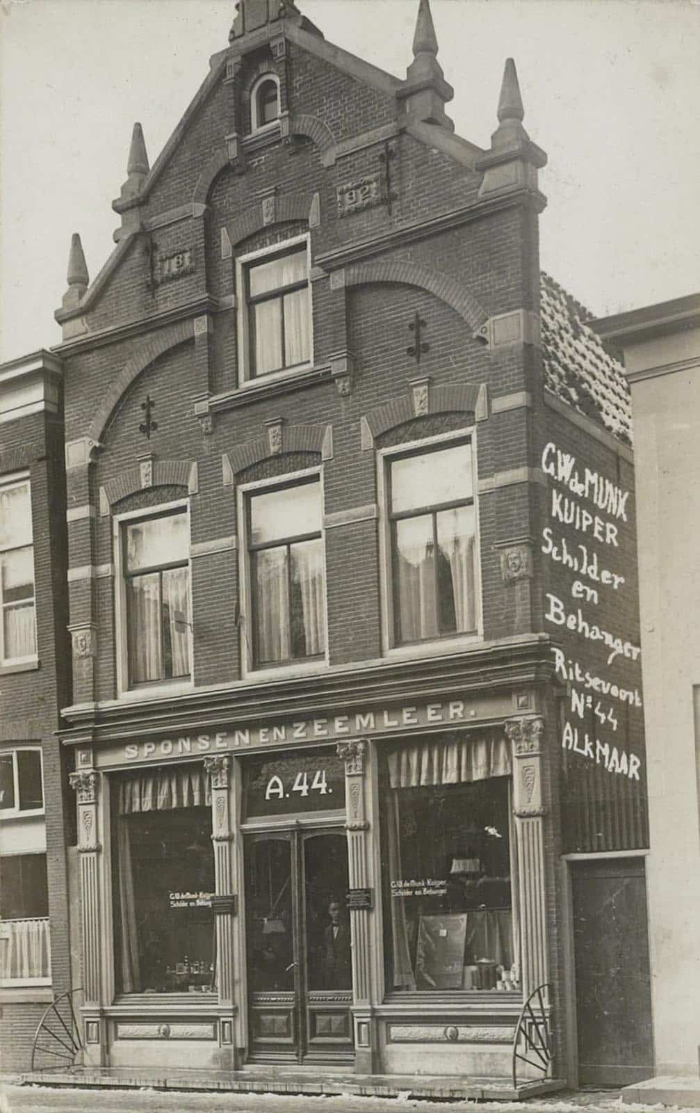 Antiquariaat De Alkenaer. Circa 1920.