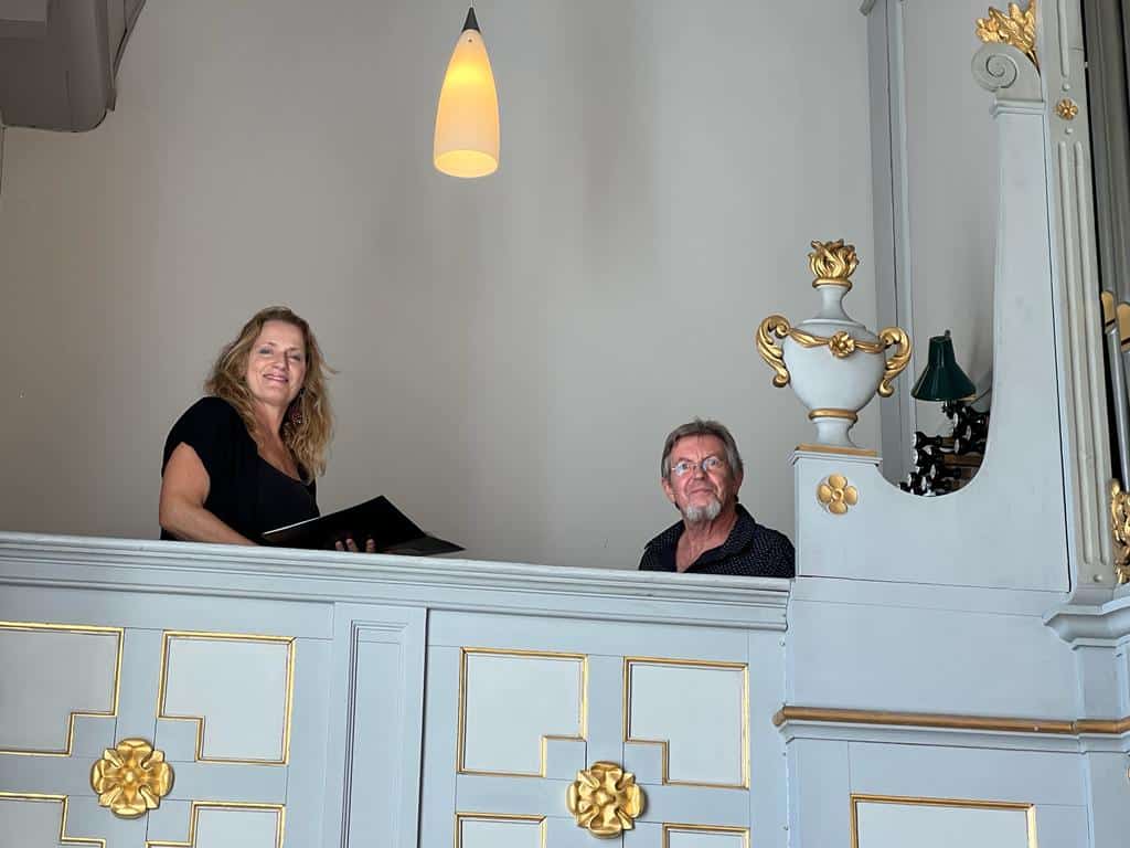 De Terp Caren Polderman en Pieter Rynja foto door Frans Trimpe
