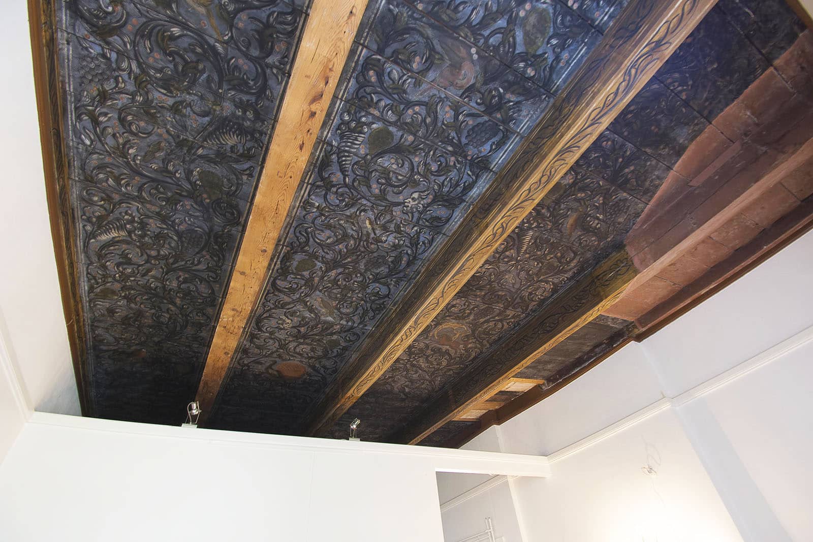 Hofje van Bijlevelt, beschilderd plafond.