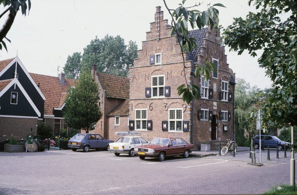 Raadhuis Anno hoek Kopdammerdijk J Elsinga Circa 1975
