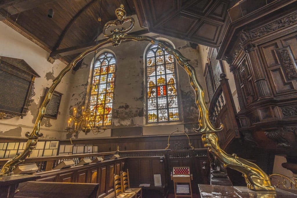 Interieur van de Grote Kerk De Rijp.