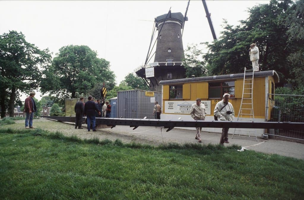 Molen van Piet tijdens restauratie in 1995. Foto J Elsinga