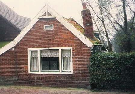 buitenkant van Het Kleinste Huisje in 1987