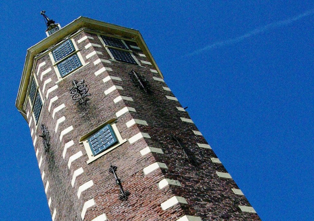 De toren van Bardes in het Hof van Sonoy in Alkmaar.