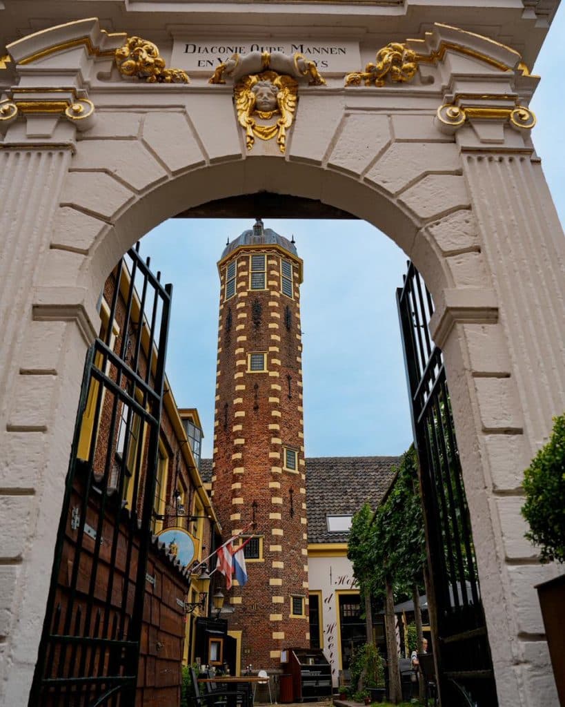 Poort en Toren van Sonoy. Foto De Heeren van Sonoy.
