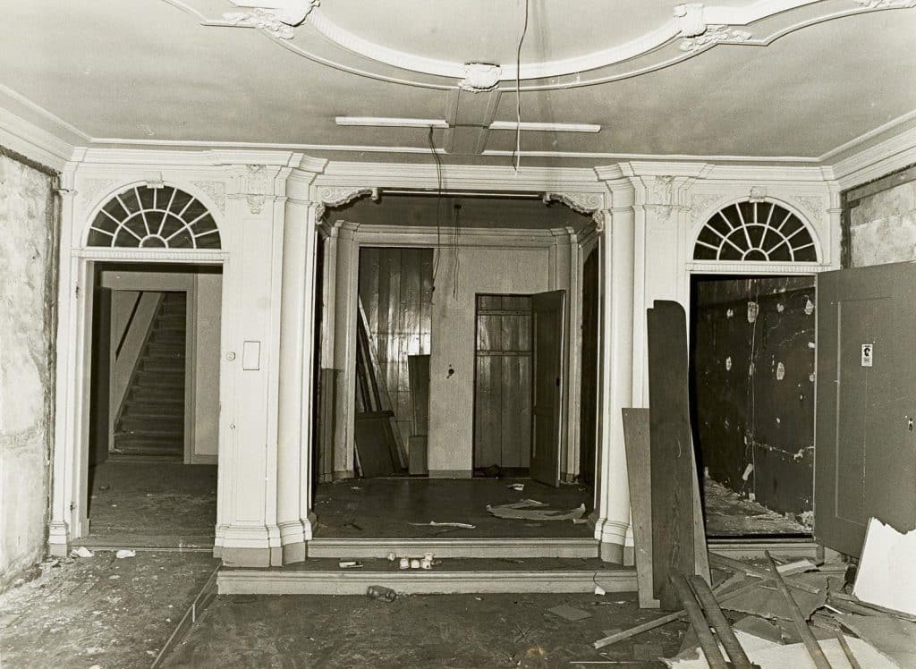 De Alkoofkamer van het Moriaanshoofd. In 1712 ontworpen door Daniël Marot. Tijdens de restauratie van 1978-1979. Foto J Elsinga 1978.