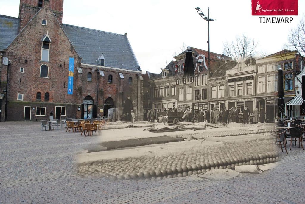 Waagplein kaasmarkt op het Waagplein in Alkmaar. Ca. 1920-2015