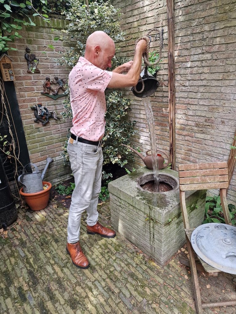 Koningsweg 78 waterput in de tuin