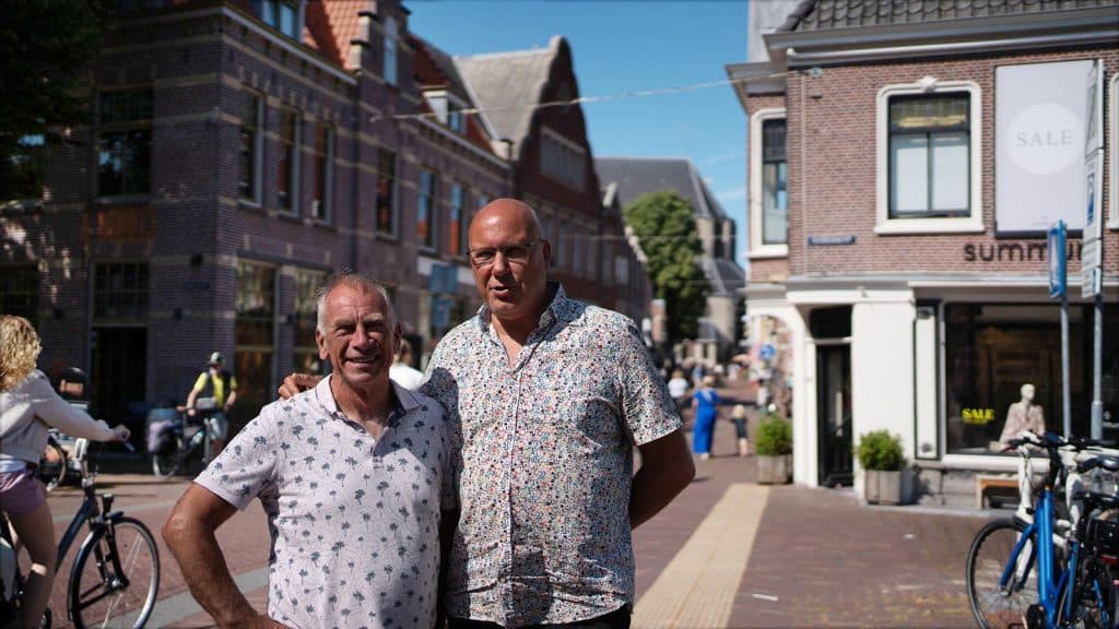 Peter Bitter en Rob Roedema voor het voormalige Gulden Vlies, nu Mooij Alkmaar.