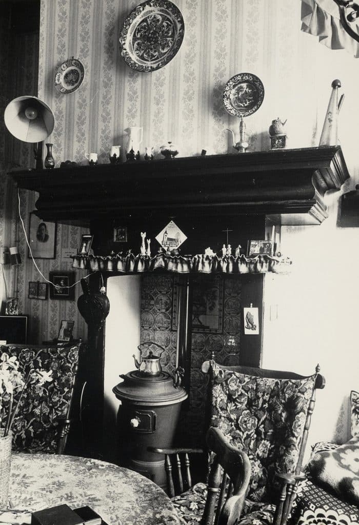 Schouw in een kamer in het Hofje van Splinter Foto J Elsinga 1983