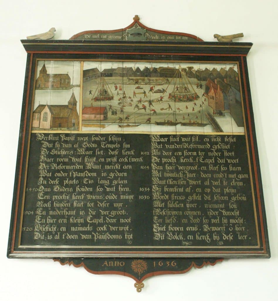 Grote Kerk Schermerhorn. Tekstbord boven de ingang. Foto J. van Zanten 2009.