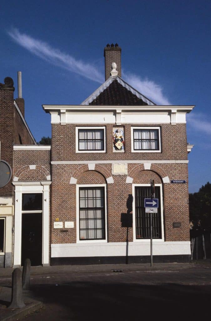 Voorgevel van het Hofje van Splinter Foto J Elsinga 1998