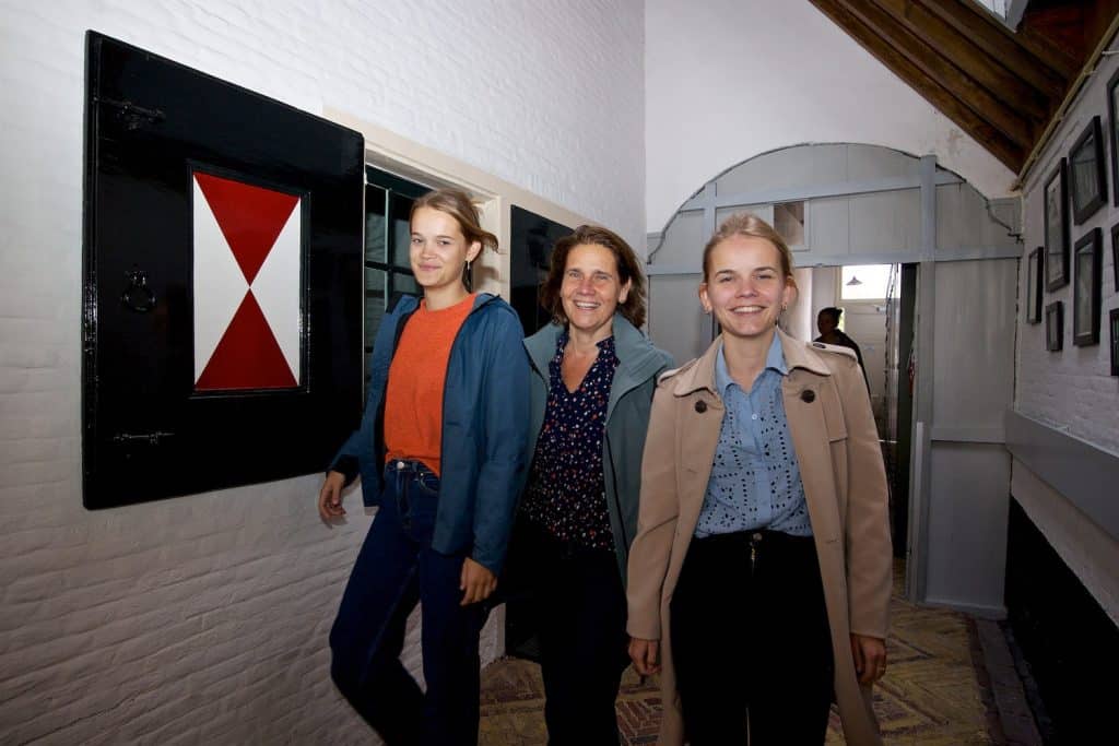Bezoekers in het Hofje van Splinter