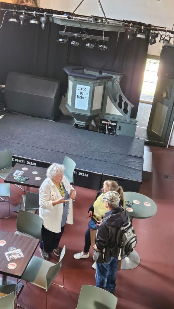 De Groene Zwaan vanaf het balkon