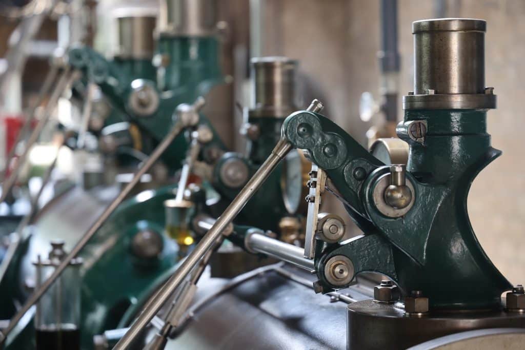 De Stoommachine in de oude fabriekshal in De Rijp