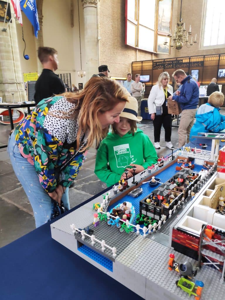 LEGO Cor op de erfgoedmarkt