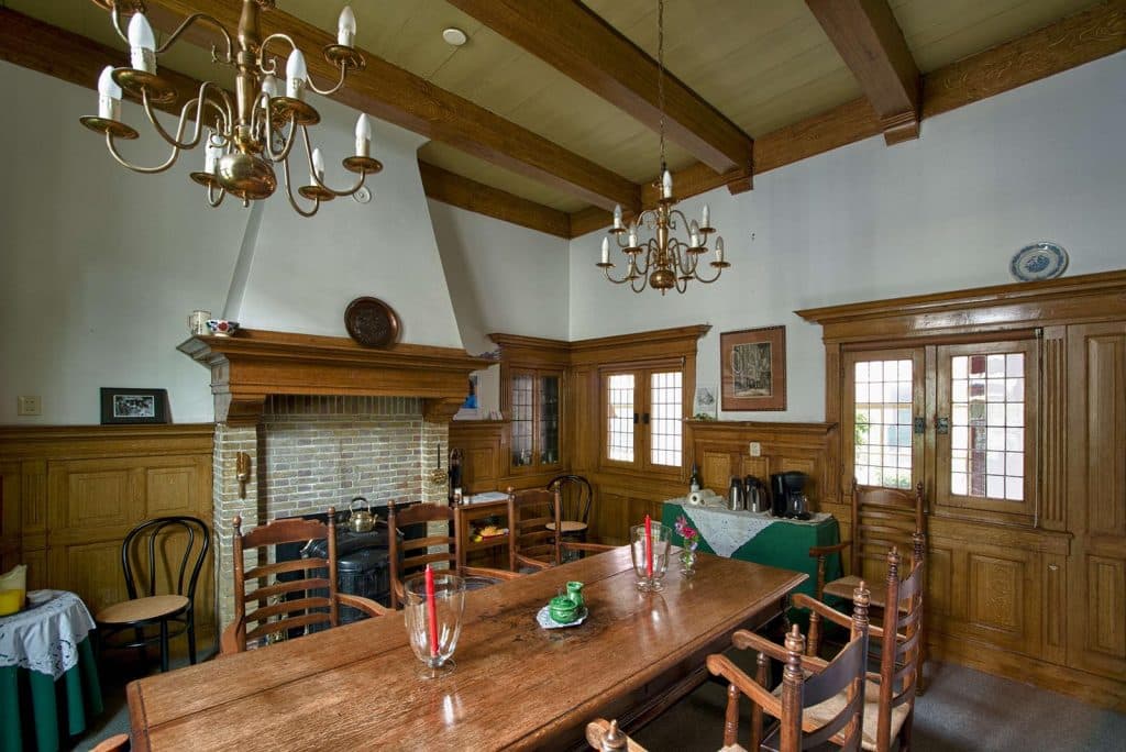 De proveniers sliepen in een eigen kamer en aten samen met de binnenmoeder in de provenierszaal. Foto J. Elsinga 2012.