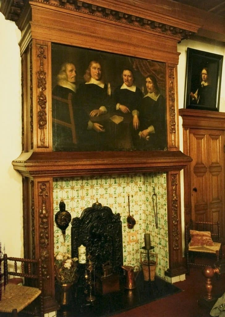 Regentenstuk boven de schouw in de regentenkamer in het Huis van Achten. Foto J. Elsinga 1986.