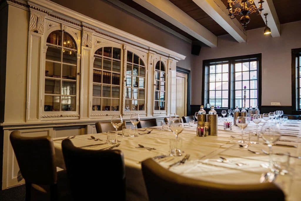 Prive eetkamer in de Hof van Sonoy. Foto De Heeren van Sonoy