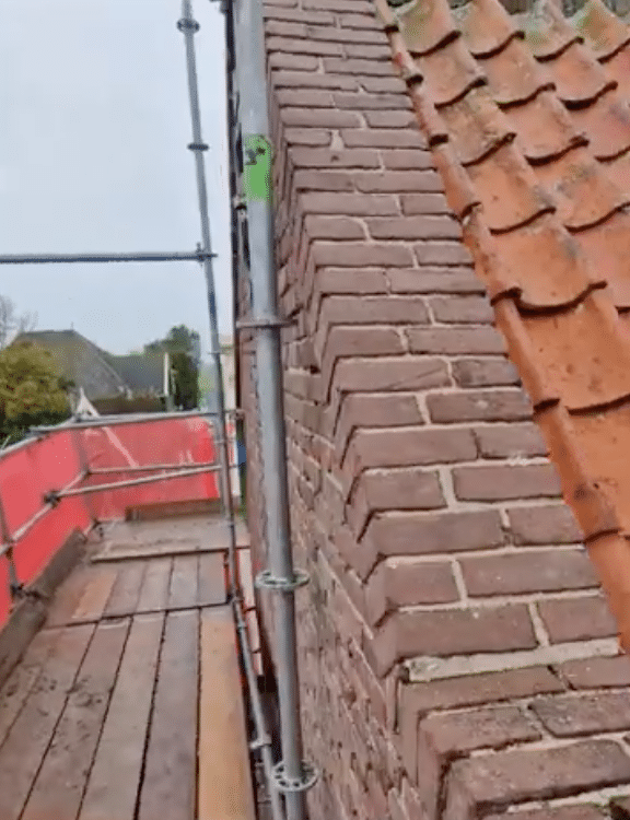 Dak van het PEN transformatorhuisje in Graft