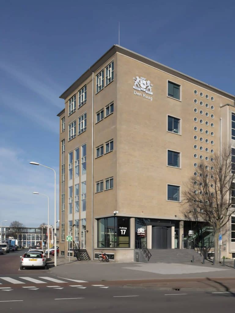 Grote industriële boekbinderij aan de Fruitweg in Den Haag