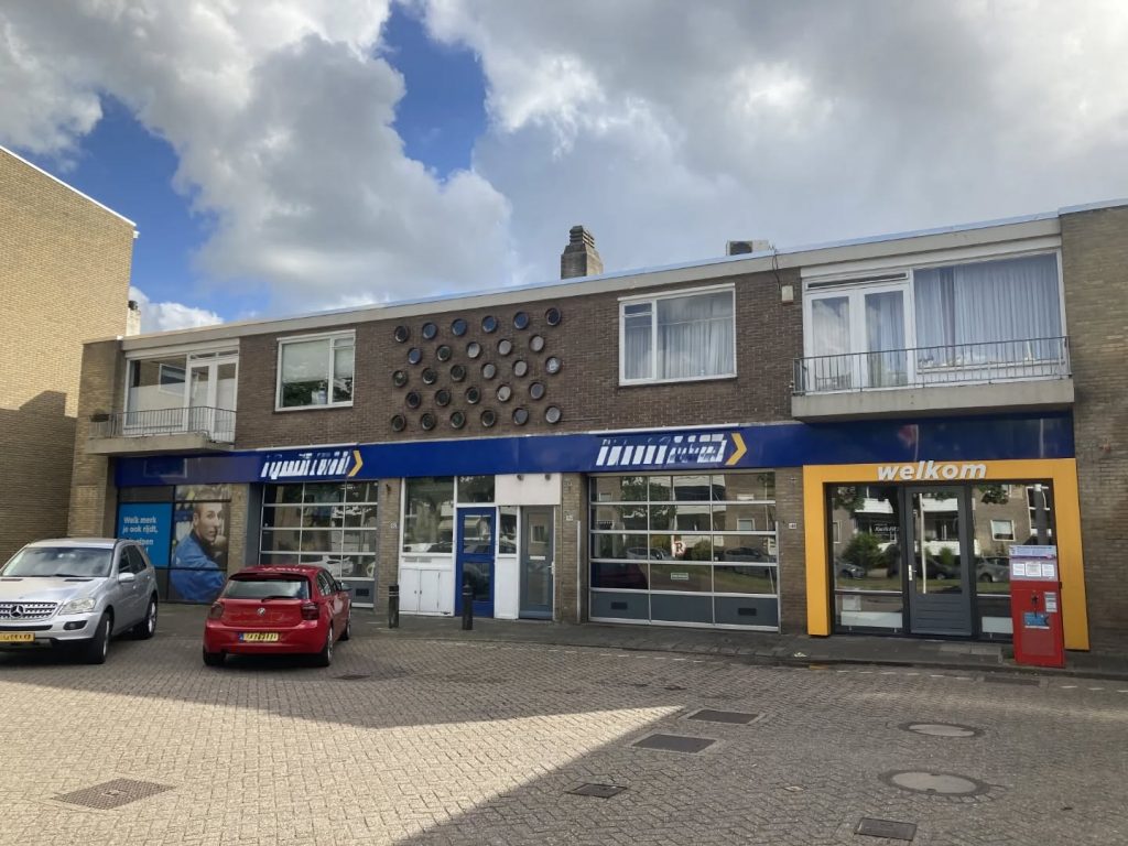 Tankstation aan de Willem de Zwijgerlaan 148-150