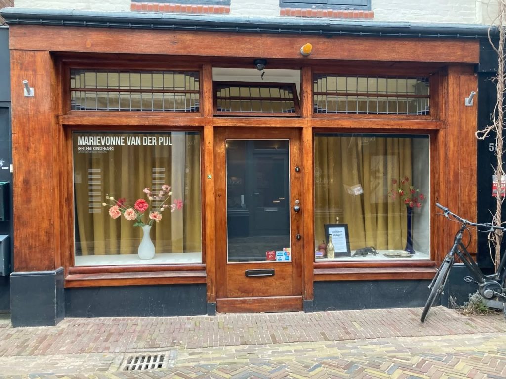 Winkelpui aan de Achterstraat 58 in Alkmaar