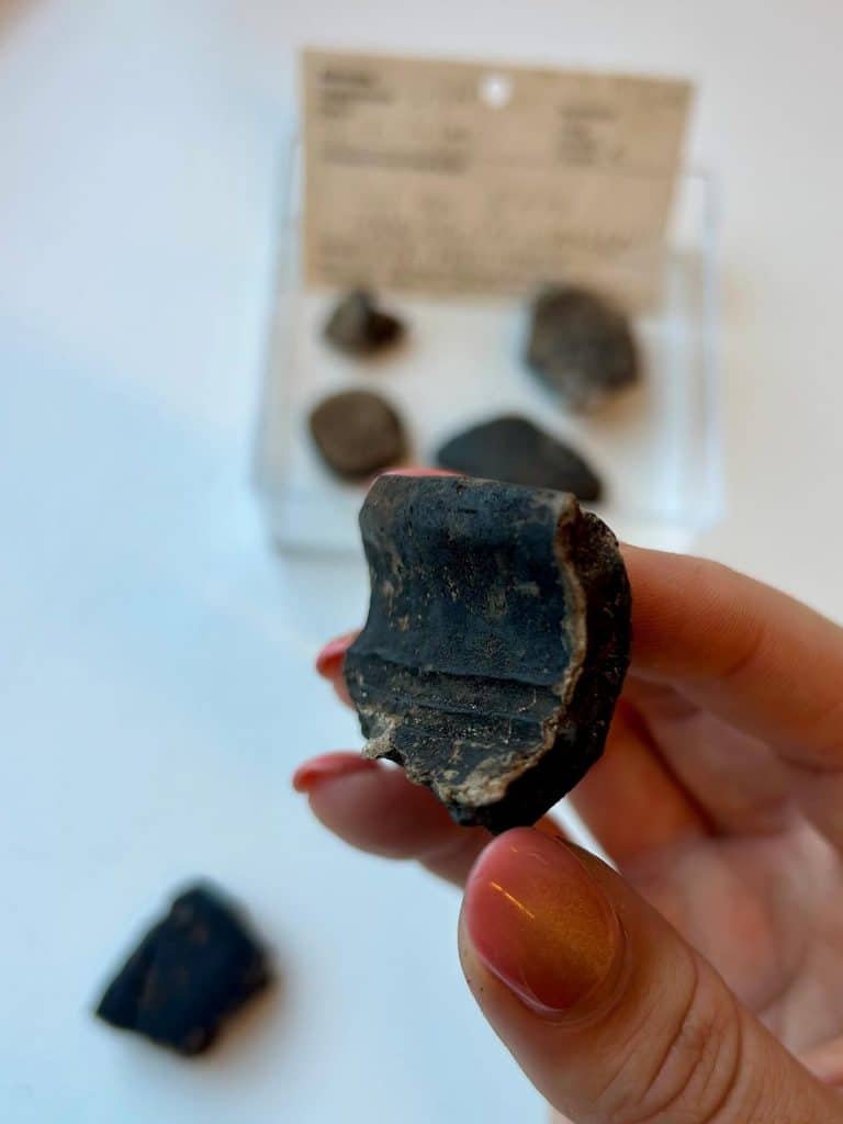 Scherf uit de IJzertijd gevonden in de Schoutenstraat.