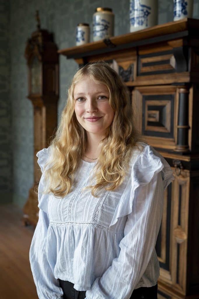 Portret Kayleigh Kremer in Stadhuis Langestraat Erfgoed Gemeente Alkmaar