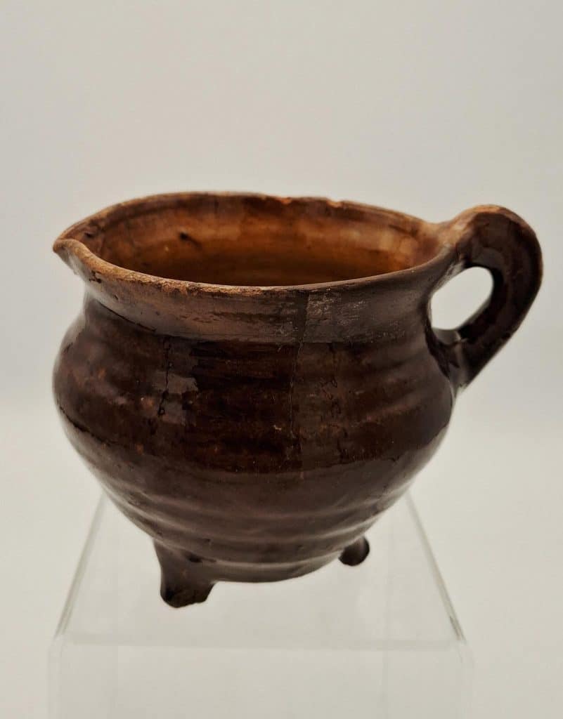 Aardewerk van een bakkerij uit de woning van de familie Schenk in Grootschermer