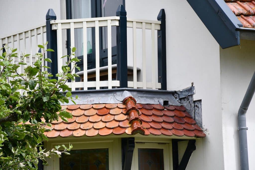 Tuindersvilla met geglazuurde pannen in Koedijk