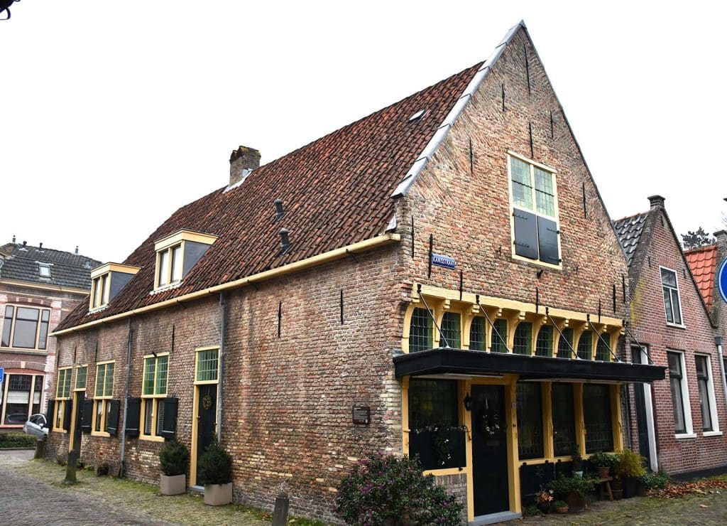Winkel-woonhuis Kanisstraat 1 Alkmaar