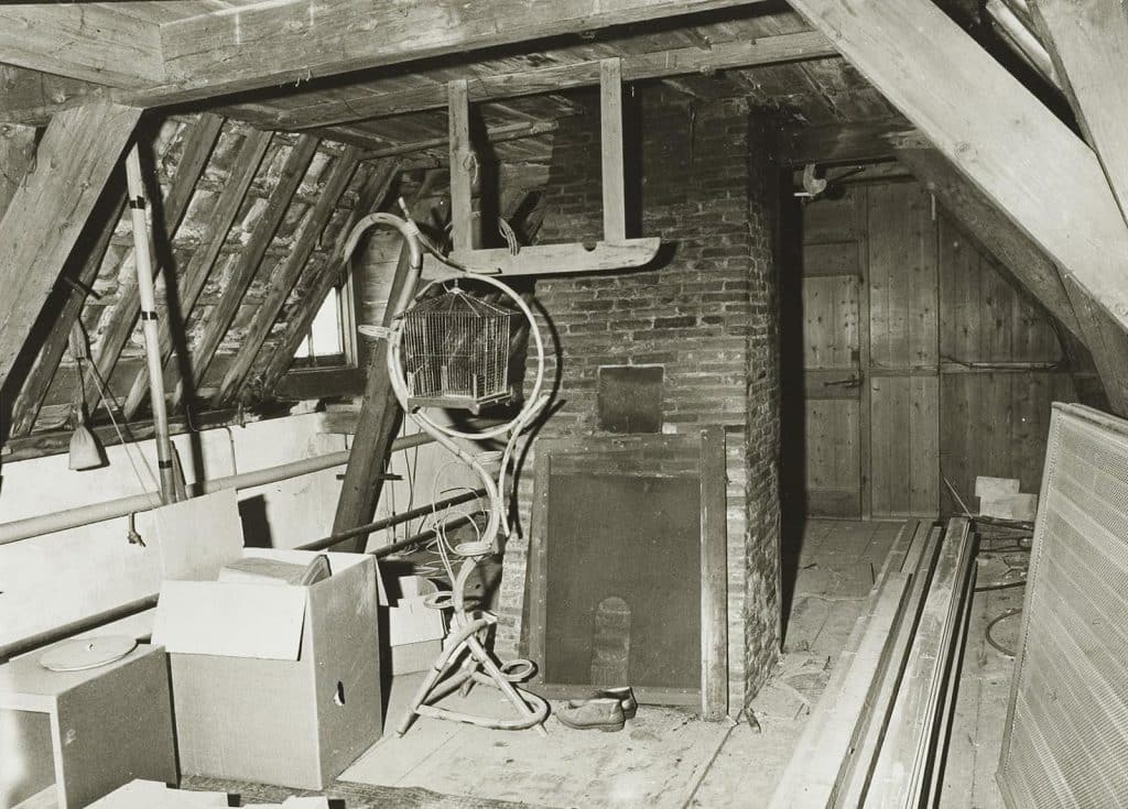 Kapconstrucie van de zolder. Tijdens de verbouwing/restauratie in 1973-1975. Foto J. Elsinga.