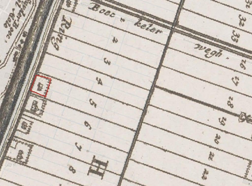 Uitsnede uit een reproductie van de kaart van 1680 door J.  Dou (1745). Het plangebied is aangegeven door middel van een rode omlijning. Het noorden bevindt zich boven.