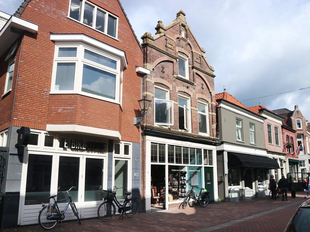 Antiquariaat De Alkenaer aan het Ritsevoort.