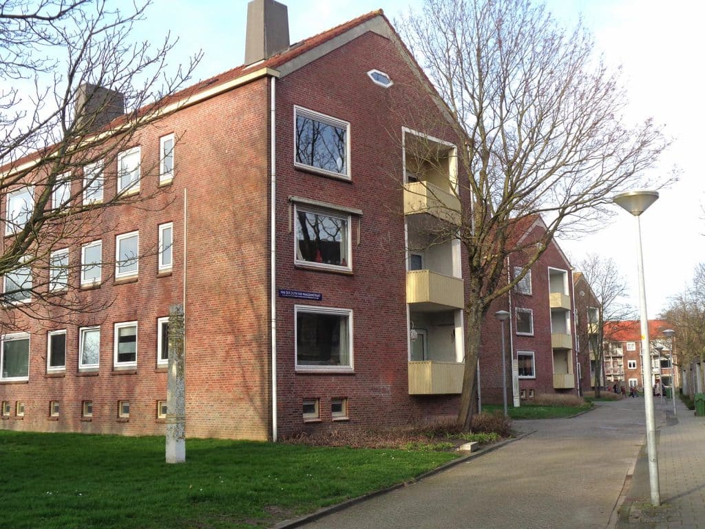Sociale woningbouw in de Staatsliedenbuurt, Abraham Kuyperstraat.