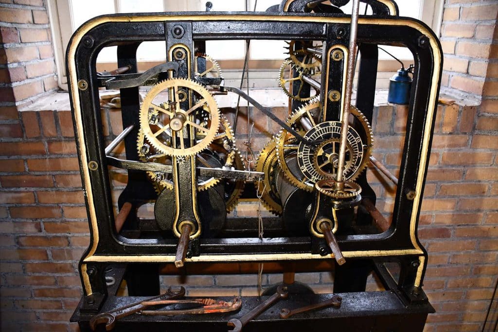 Torenuurwerk van de Dorpskerk in Oterleek.