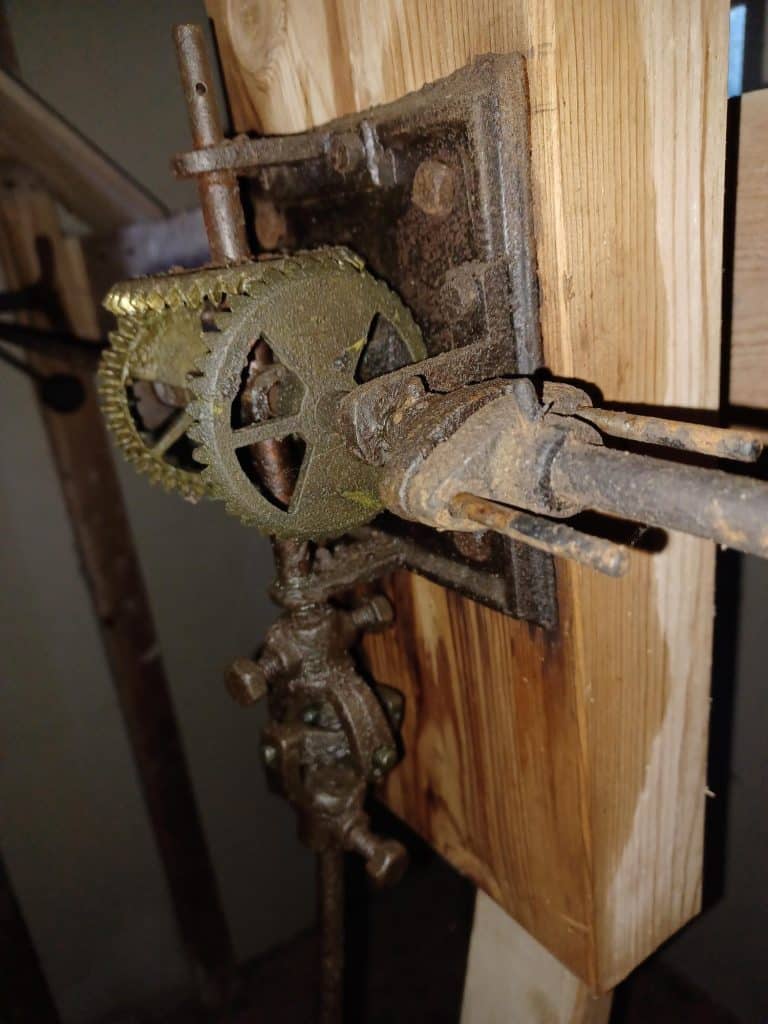 Torenuurwerk van de Dorpskerk in Oterleek.