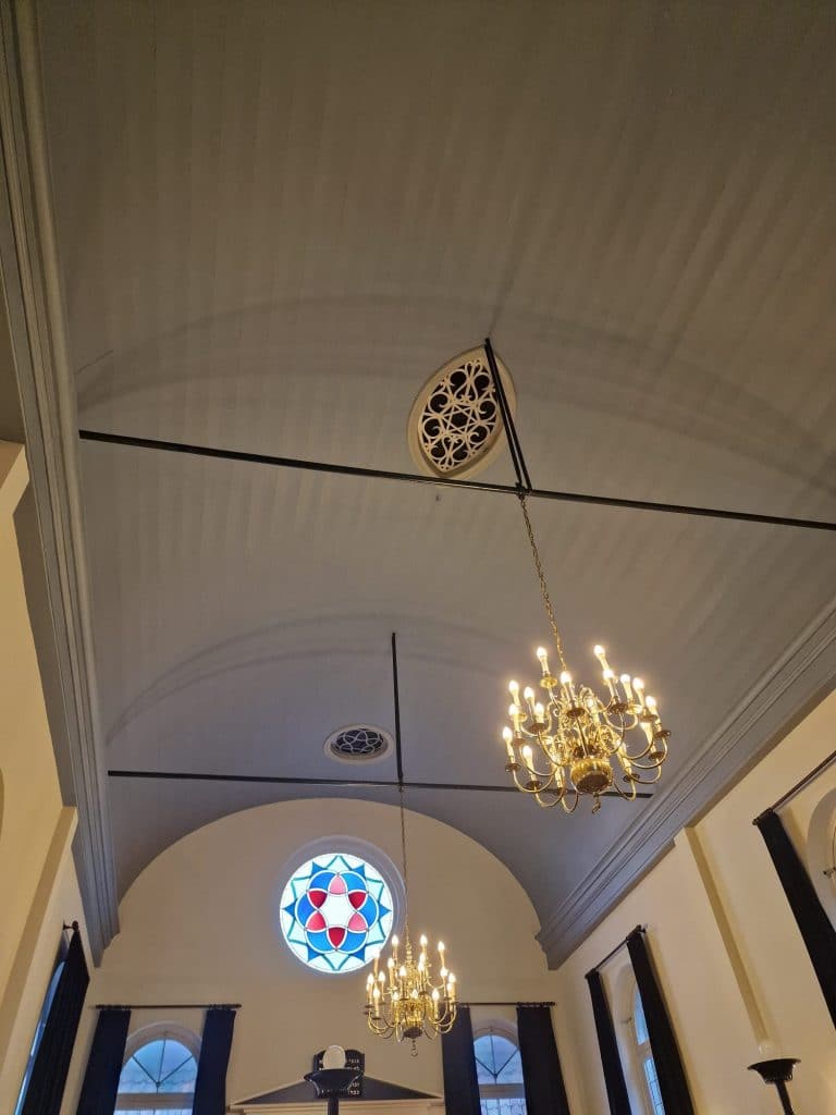Tongewelf plafond in de Alkmaarse Synagoge Beet David.
